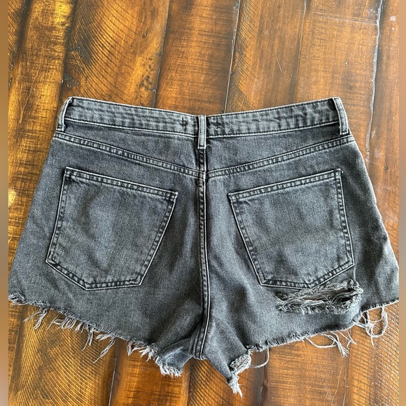 Black Distressed High Waisted Jeans Denim Shorts Forever 21 Size 30 - Picture 6 of 11